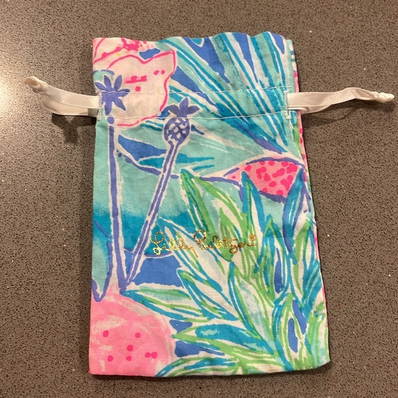 Lilly Pulitzer moonlight earrings - Picture 3 of 4